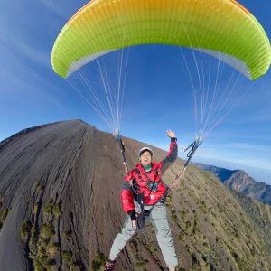 Tandem Paragliding from Rinjani summit