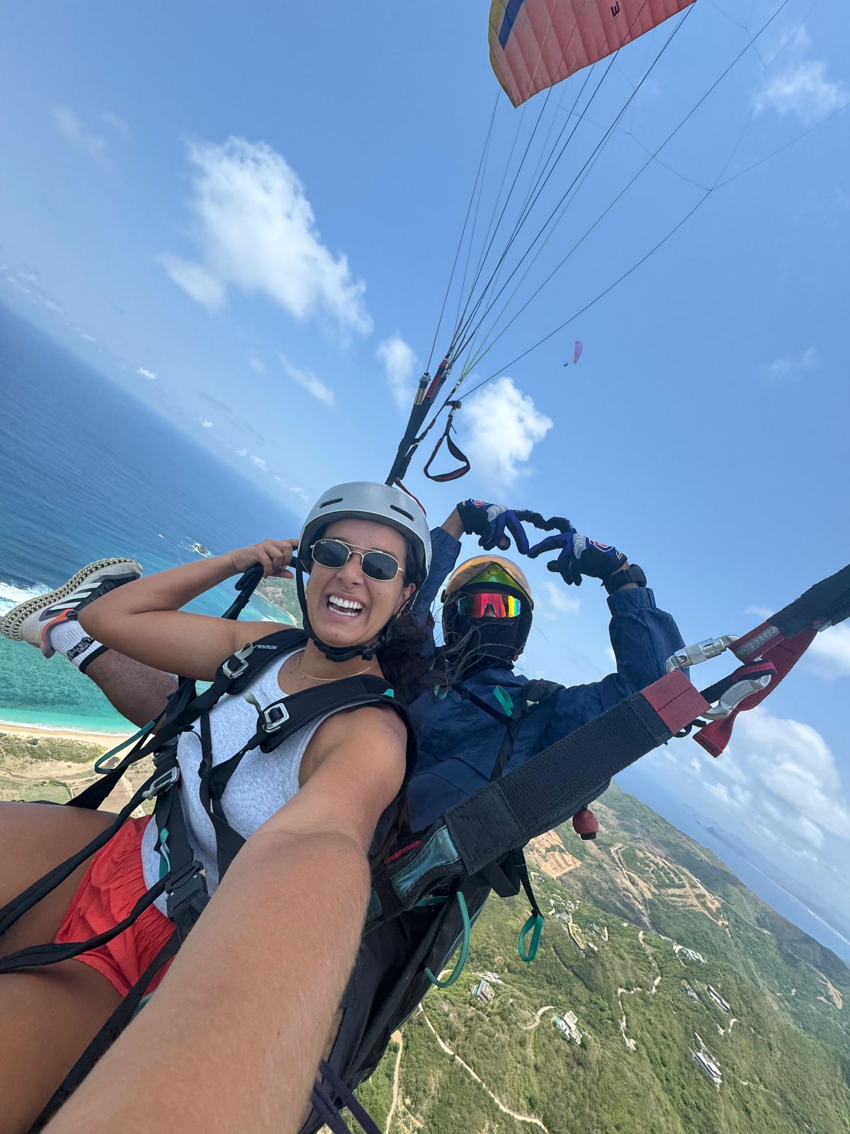 Tandem Paragliding in Lancing, Central Lombok - Image 9