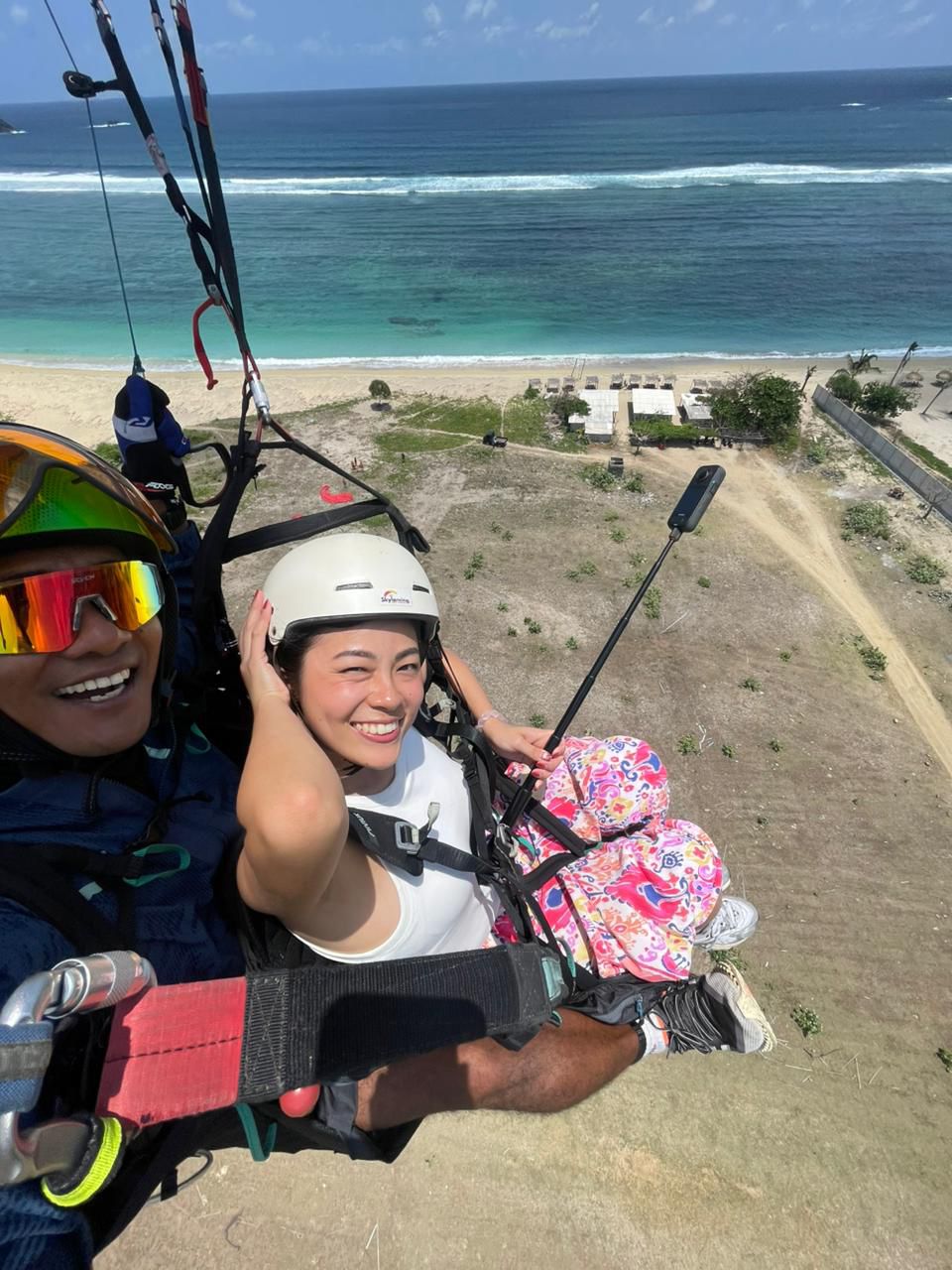 Tandem Paragliding in Lancing, Central Lombok - Image 7