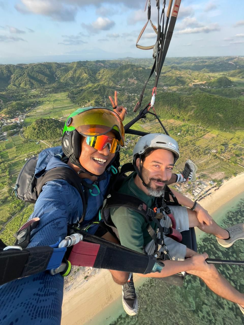 Tandem Paragliding in Lancing, Central Lombok - Image 2